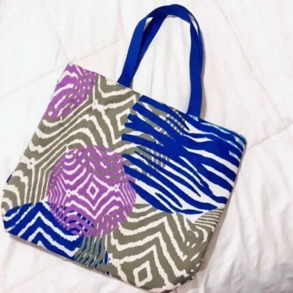 New Estee Lauder Geometric Print,Lined White Off, Blue, Purple,Green Tote Bag
